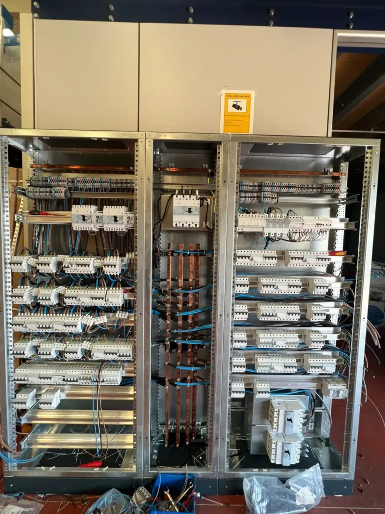 Proyecto instalación eléctrica industrial en Camarles (Tarragona)